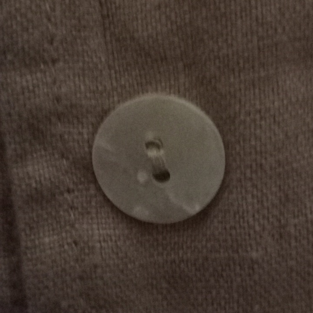 Button down top - Picture 4 of 8